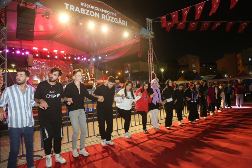 Küçükçekmece’deki Trabzon günleri yoğun ilgi gördü