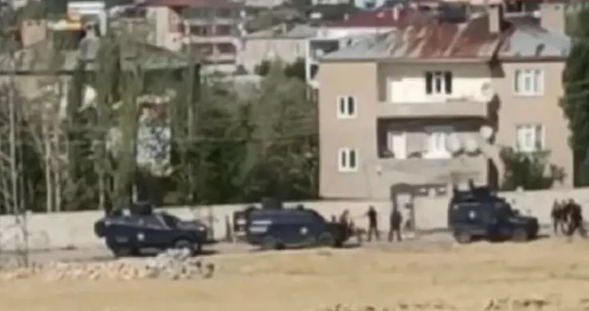 2 aile birbirine girdi: 1 ölü, çok sayıda yaralı var!