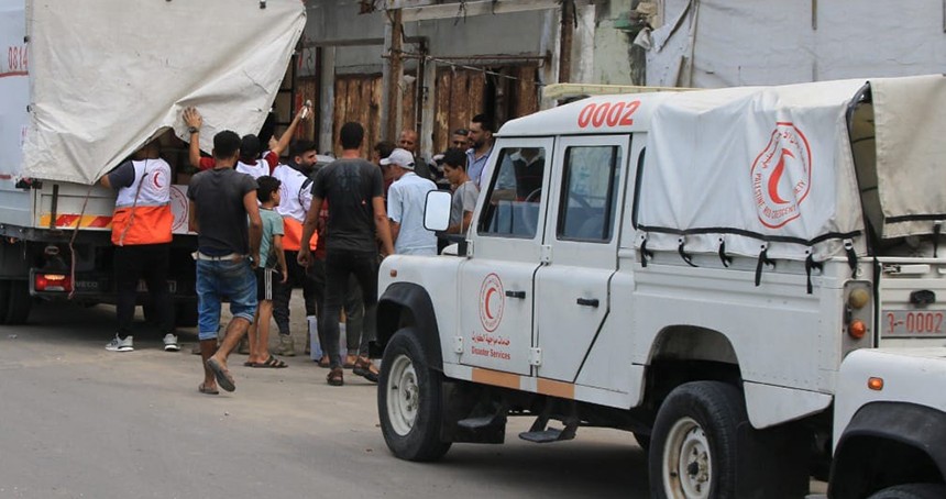 İşgalciler, Filistin Kızılay'ına ait ambulansları vurdu: 4 şehit