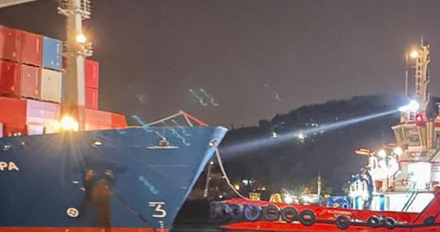 İstanbul Boğazı'nda askıya alınan gemi trafiği açıldı