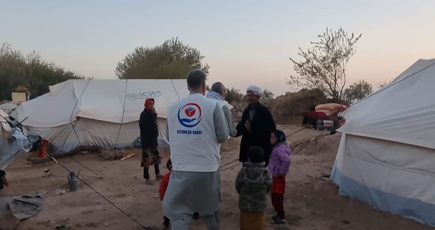 Kardeş STK'lar Afganistan'daki depremzedelere nakdi yardımda bulundu