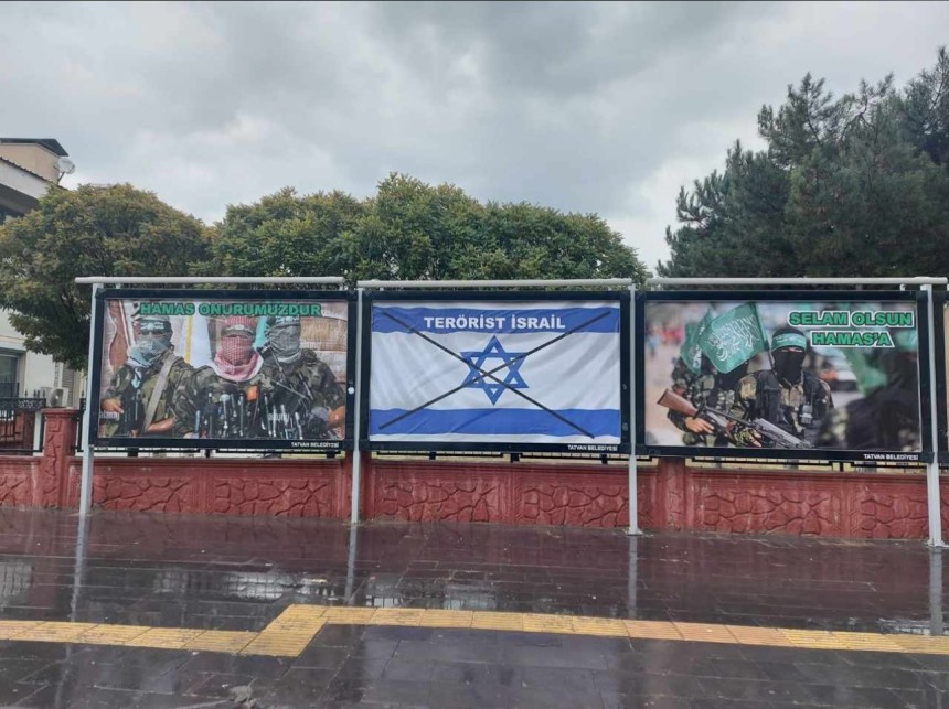 Belediyenin İsrail Tepkisi Billboardlara Yansıdı