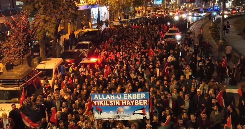 Konya halkı işgalci terör rejimine karşı ayaklandı
