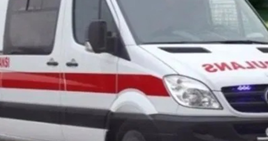 İşçi minibüsü ile yakıt tankeri çarpıştı: 15 yaralı