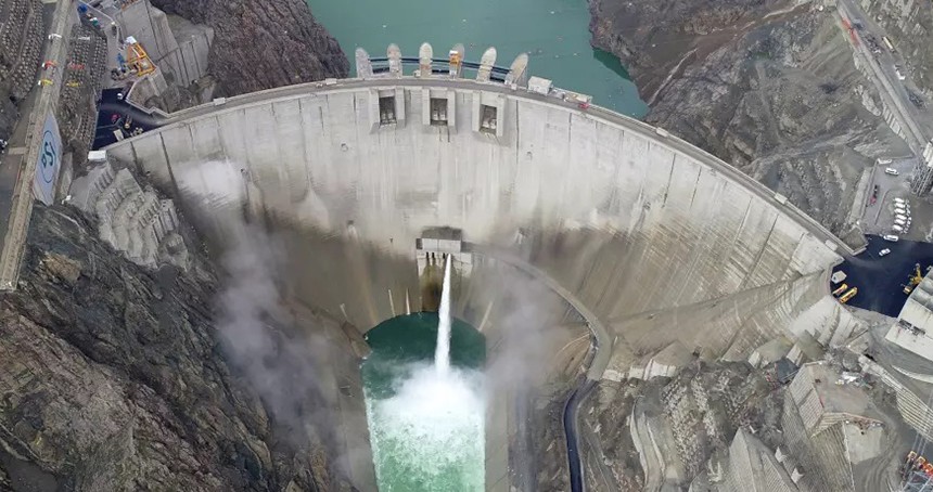 Yusufeli Barajı'nda elektrik üretimine başlanacak