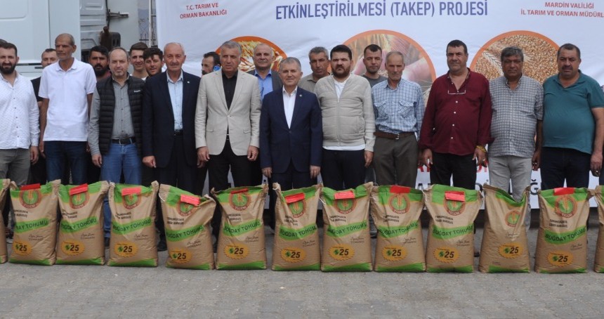 Kızıltepe’de “Buğday Üret Ekmek Artsın” projesiyle çiftçiye destek