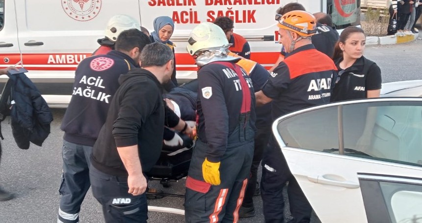 Malatya’da 2 araç çarpıştı 3 yaralı