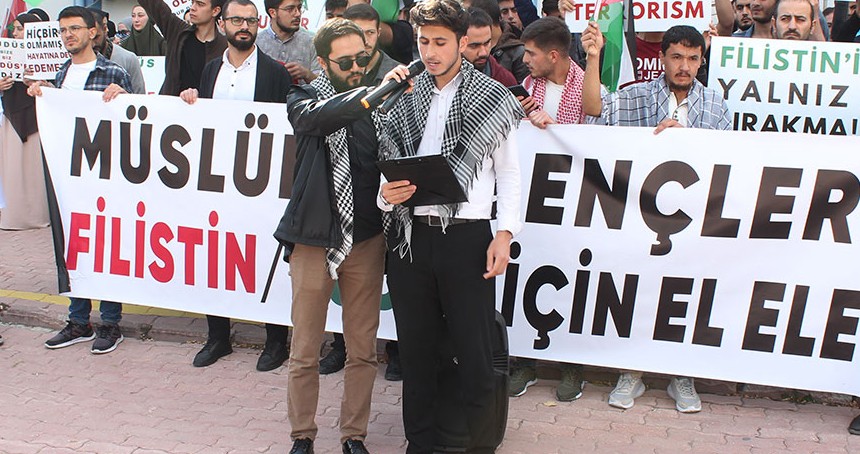 Selçuk Üniversitesi öğrenci toplulukları Kudüs için yürüdü