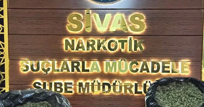 Sivas'ta uyuşturucu operasyonu: 3 kilo 450 gram esrar ele geçirildi