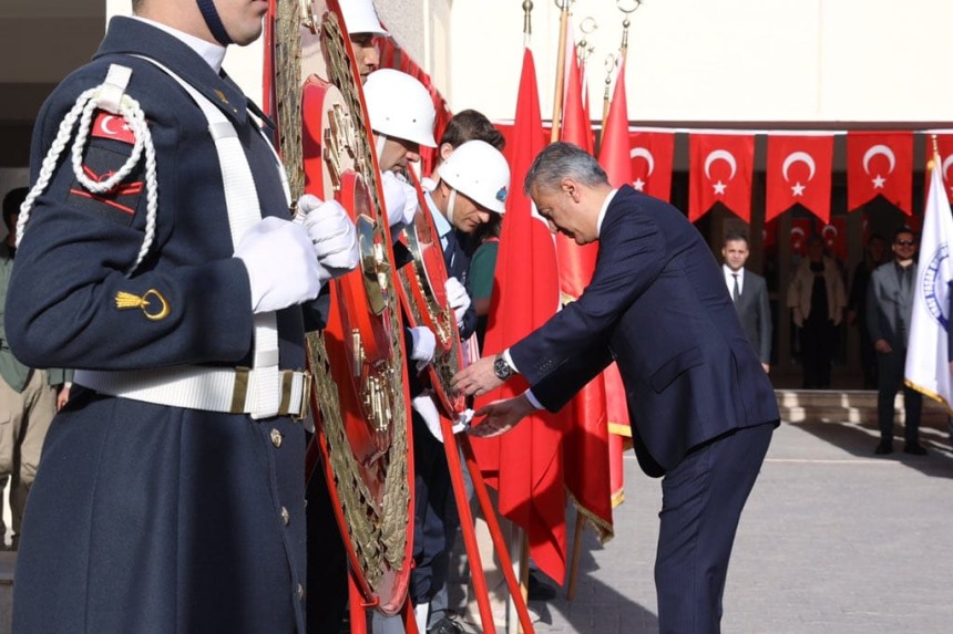 10 Kasım Atatürk'ü anma töreni