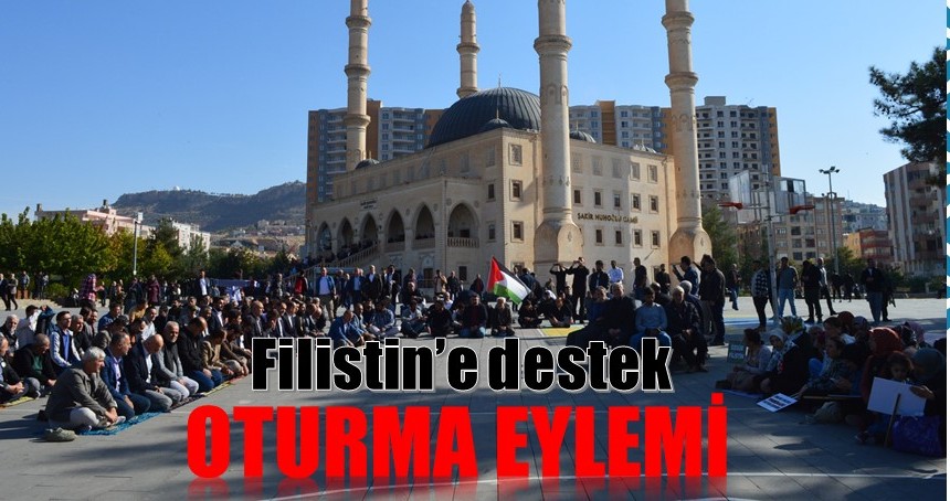 Filistin’e destek amacıyla oturma eylemi yapıldı