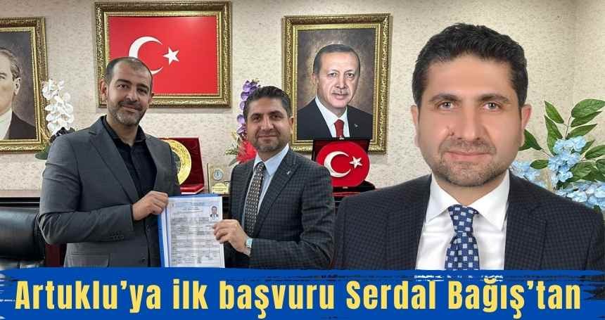Artuklu'da ilk başvuru Serdal Bağıştan geldi