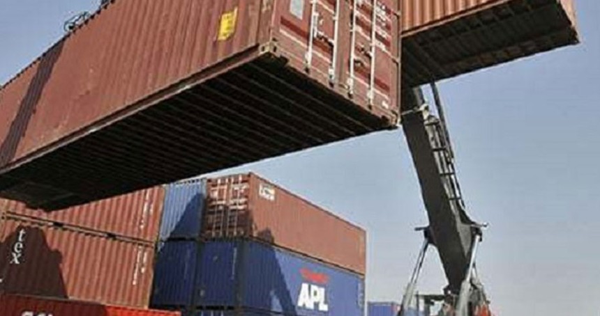 Karaçi Limanı'nda tutulan Afgan tüccarlara ait mallar serbest bırakıldı