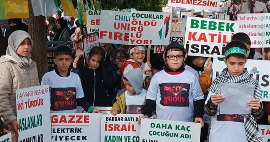 HÜDA PAR Buca İlçe Başkanlığından "Dünya Çocuk Hakları Günü" için anlamlı etkinlik