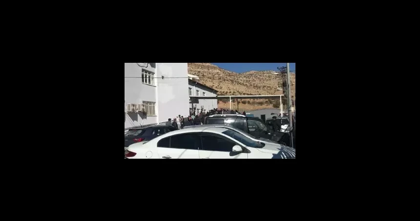 Mardin'de silahlı kavga, 1'i muhtar 4 yaralı