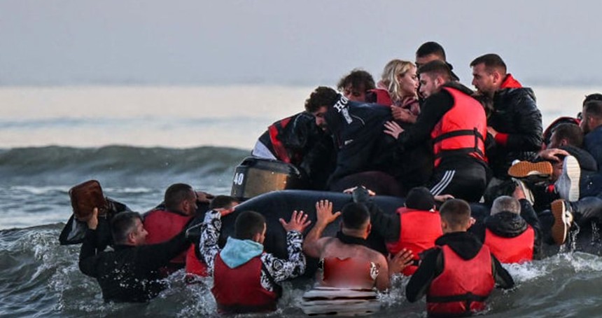 İspanya açıklarında denize atılan düzensiz göçmenlerden 4'ü öldü