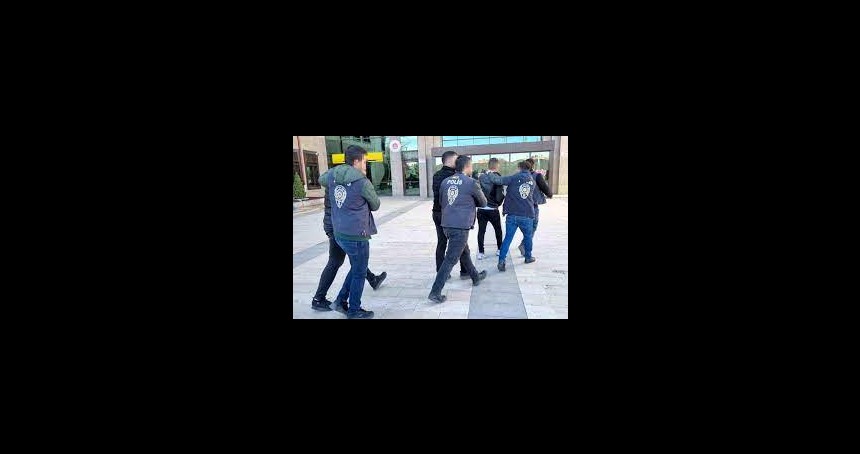Polis ve savcı kimliği ile 2,8 milyon TL dolandırdılar