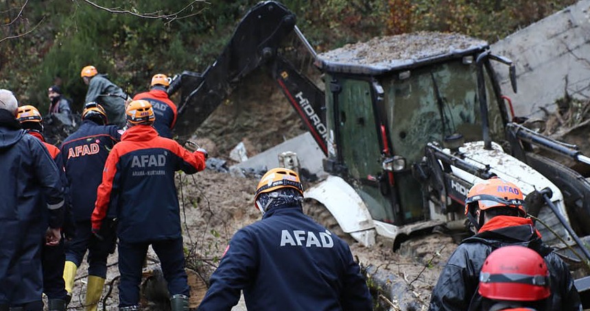 Zonguldak'ta göçük altında kalan bir kişinin cesedine ulaşıldı