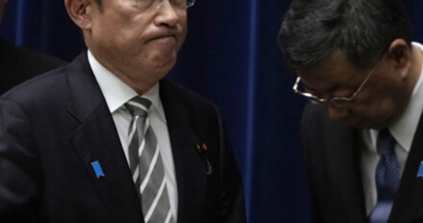 Japonya'da dört bakan istifa etti