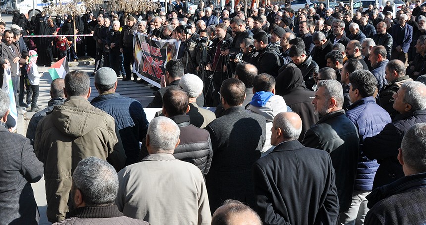 Esnaf dernekleri Gazze'de yaşanan katliama tepki için basın açıklaması düzenledi