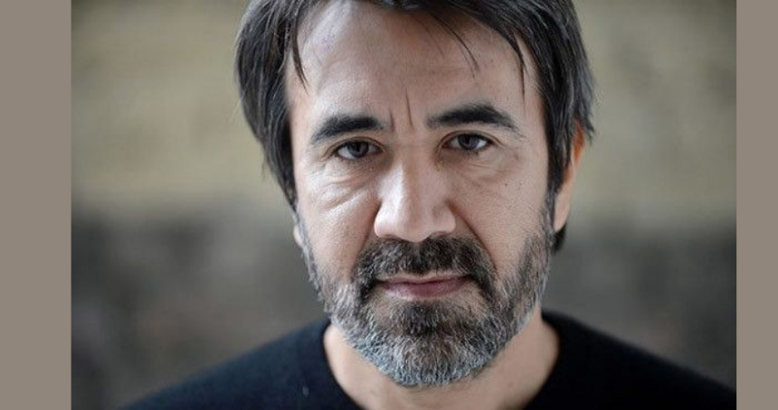 Zeki Demirkubuz Kimdir?  Zeki Demirkubuz Nuri Bilge Ceylan Küslüğü? Zeki Demirkubuz Beşiktaş Maçları...