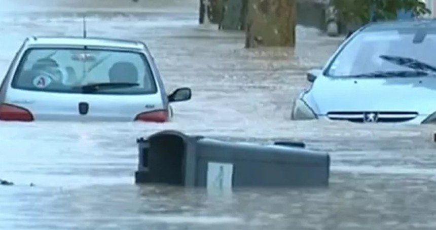 Fransa'da 10 bölge için sel uyarısı yapıldı