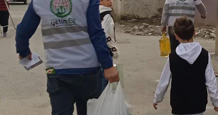 Mersin'in Tarsus ilçesinde ihtiyaç sahibi ailelere yardım dağıtımı yapıldı