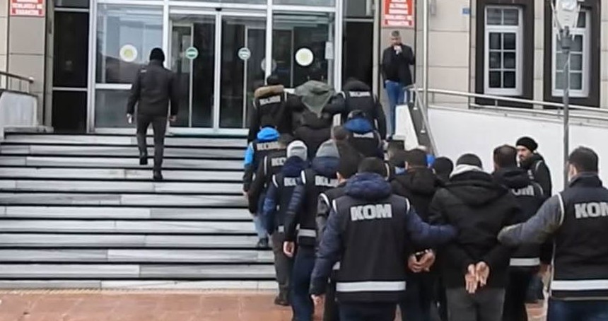 Bitlis'te kömür kaçakçılığından 4 kişi tutuklandı