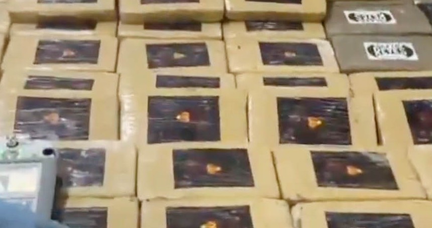 Muz dolu konteynerde 77 kilo kokain ele geçirildi