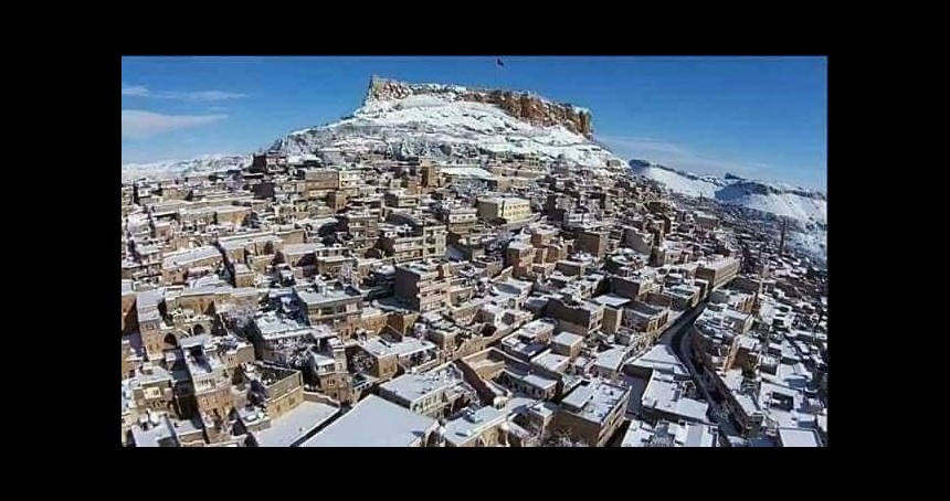 Mardin beyaz örtüye büründü