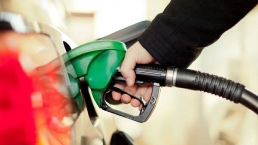 Benzine ve motorine bir zam daha! 45 liraya dayandı