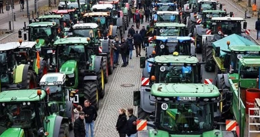Belçika'da çiftçiler tarımsal desteğin kısıtlanmasını protesto etti