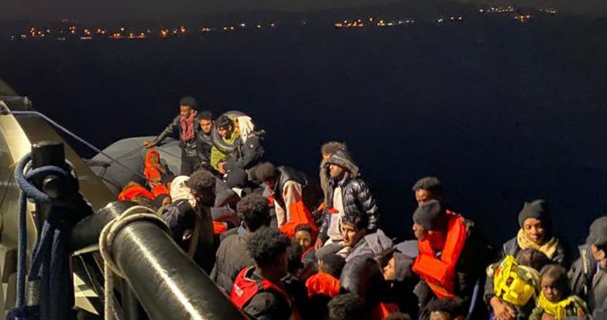 Ege Denizi'nde 69 düzensiz göçmen yakalandı