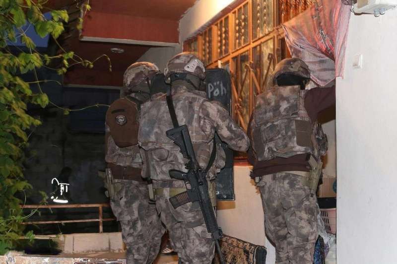Mersin'de DAİŞ operasyonu: 9 tutuklama