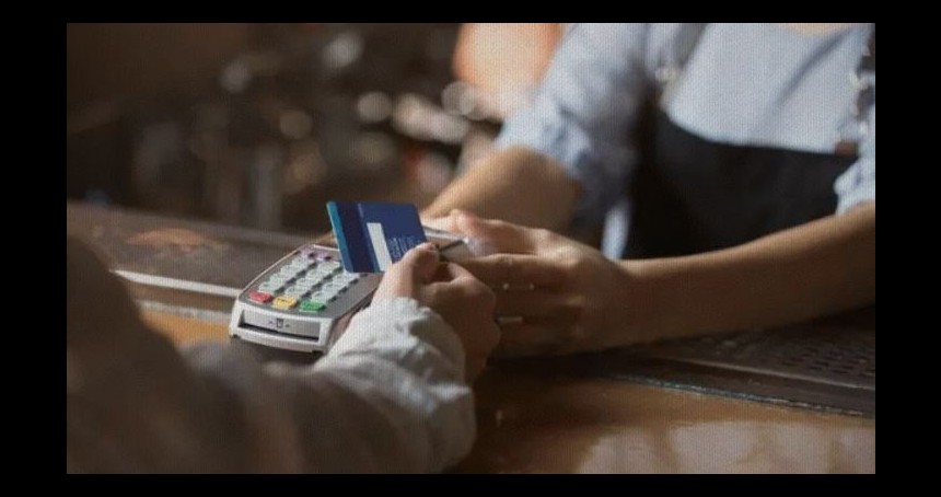Bakan Bolat duyurdu: Banka kartlarında akaryakıt dahil komisyon oranında değişiklik