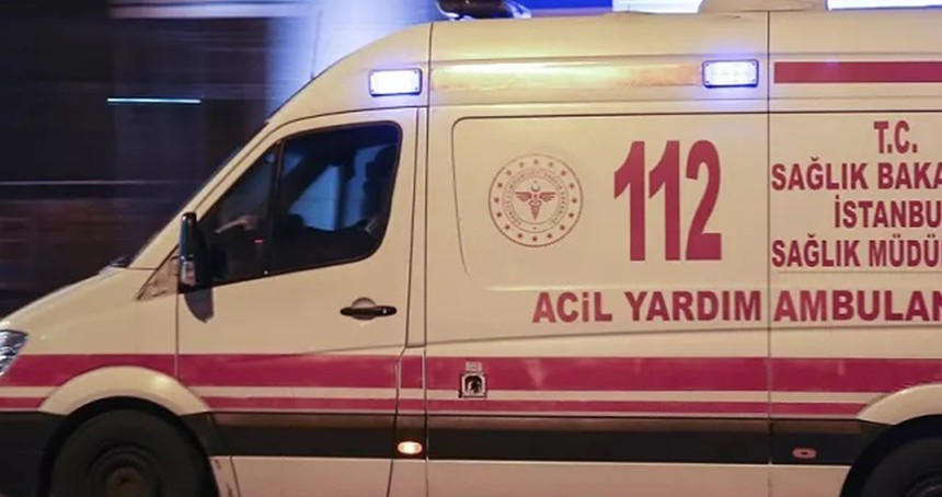 Ambulans ile motosiklet çarpıştı: 1 ölü