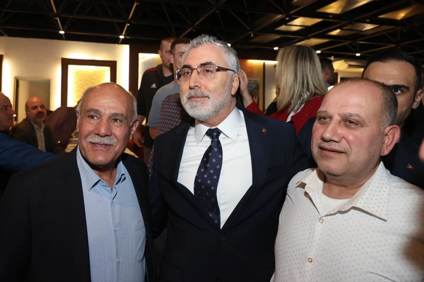 Bakan Işıkhan, İzmir'de Mardinlilerle buluştu