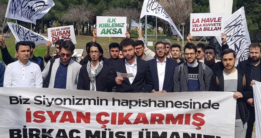 Çukurova Üniversitesi öğrencilerinden Filistin'e destek eylemi
