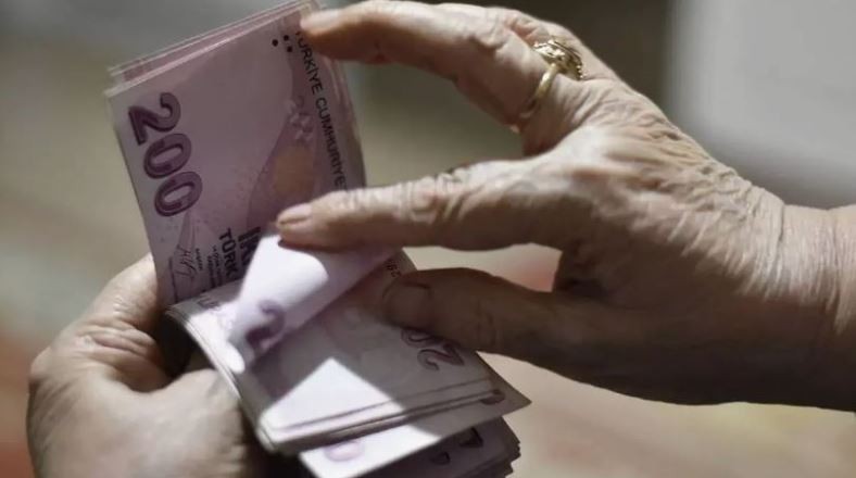 Emeklilere 6 Bin TL bayram ikramiyesi Ödemeler bu tarihlerde yapılacak