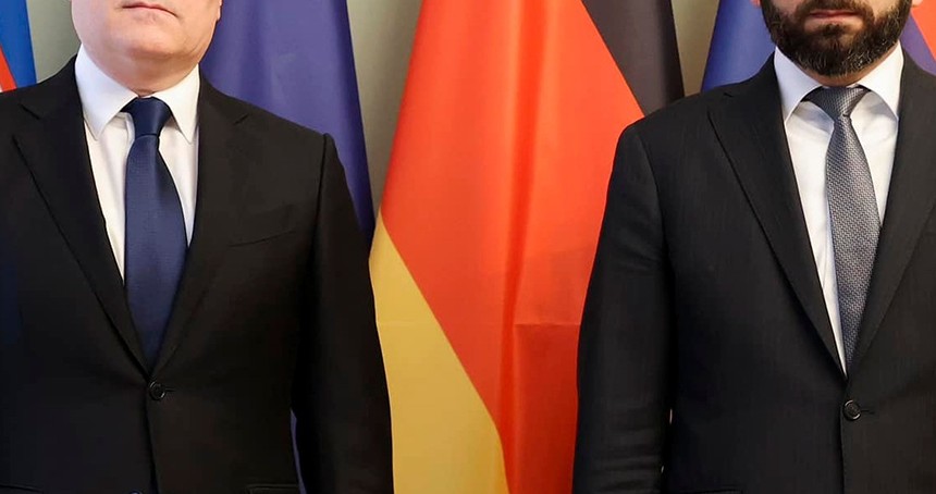 Azerbaycan ve Ermenistan dışişleri bakanları Berlin'de bir araya geldi