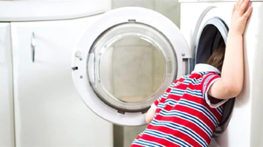 Çamaşır makinesinde havasız kalan çocuk hayatını kaybetti