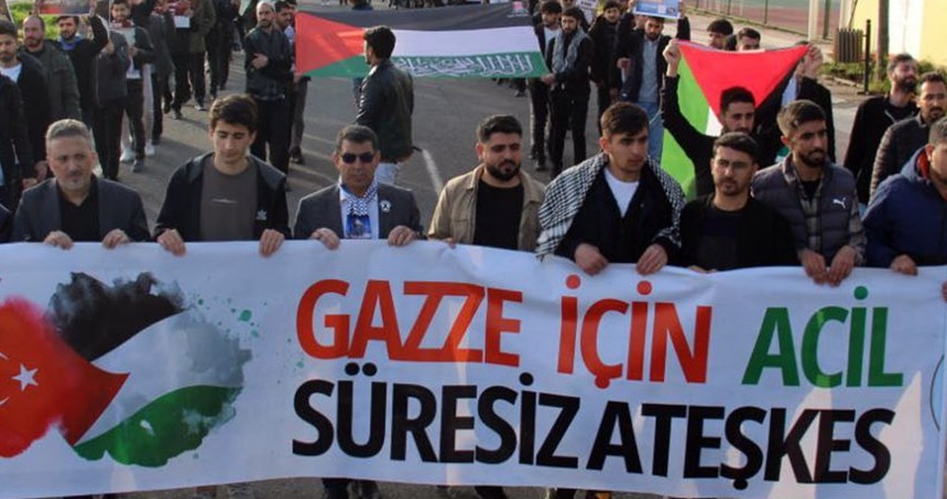Dicle Üniversitesi öğrencileri Filistin için yürüdü