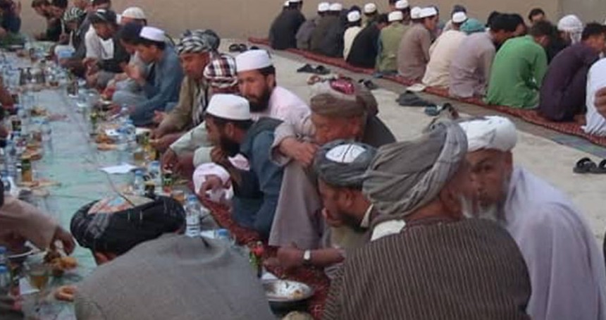IHO EBRAR Afganistan'da iftar sofraları kurmaya devam ediyor