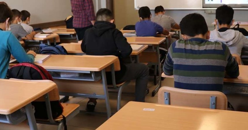 Geç yatma gençlerin okul başarısını olumsuz etkiliyor