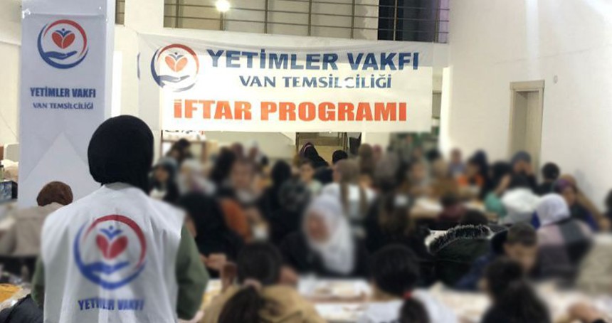 Yetimler Vakfı, Van'da ailelere iftar yemeği verdi