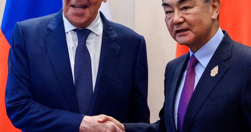 Rusya Dışişleri Bakanı Lavrov, Çinli mevkidaşı Vang Yi ile görüştü