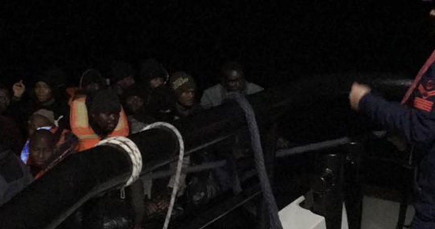 Aydın açıklarında 68 düzensiz göçmen kurtarıldı