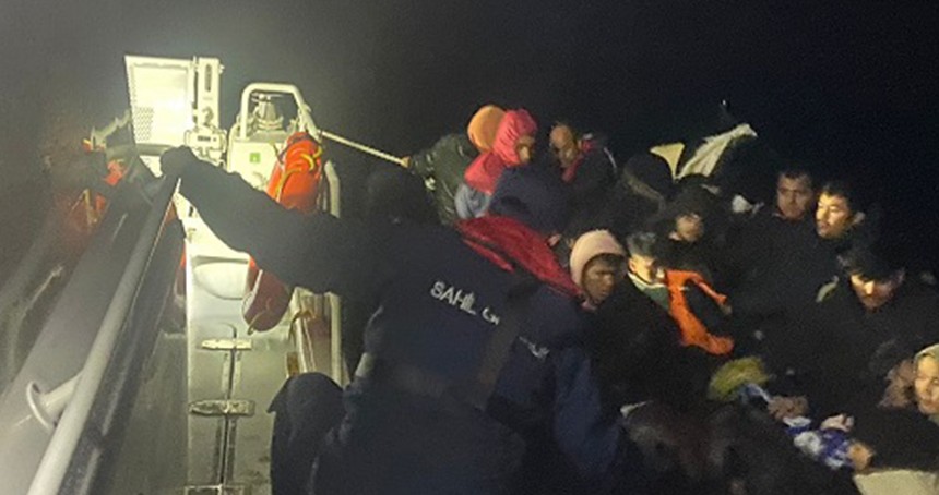 Aydın açıklarında 34 düzensiz göçmen kurtarıldı