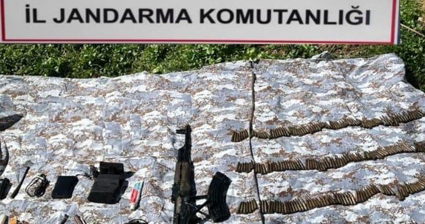 PKK mensuplarına ait silah ve mühimmat ele geçirildi