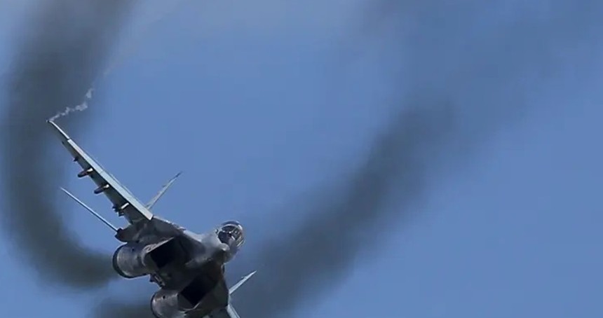 Ukrayna’ya ait Su-25 savaş uçağı düşürüldü